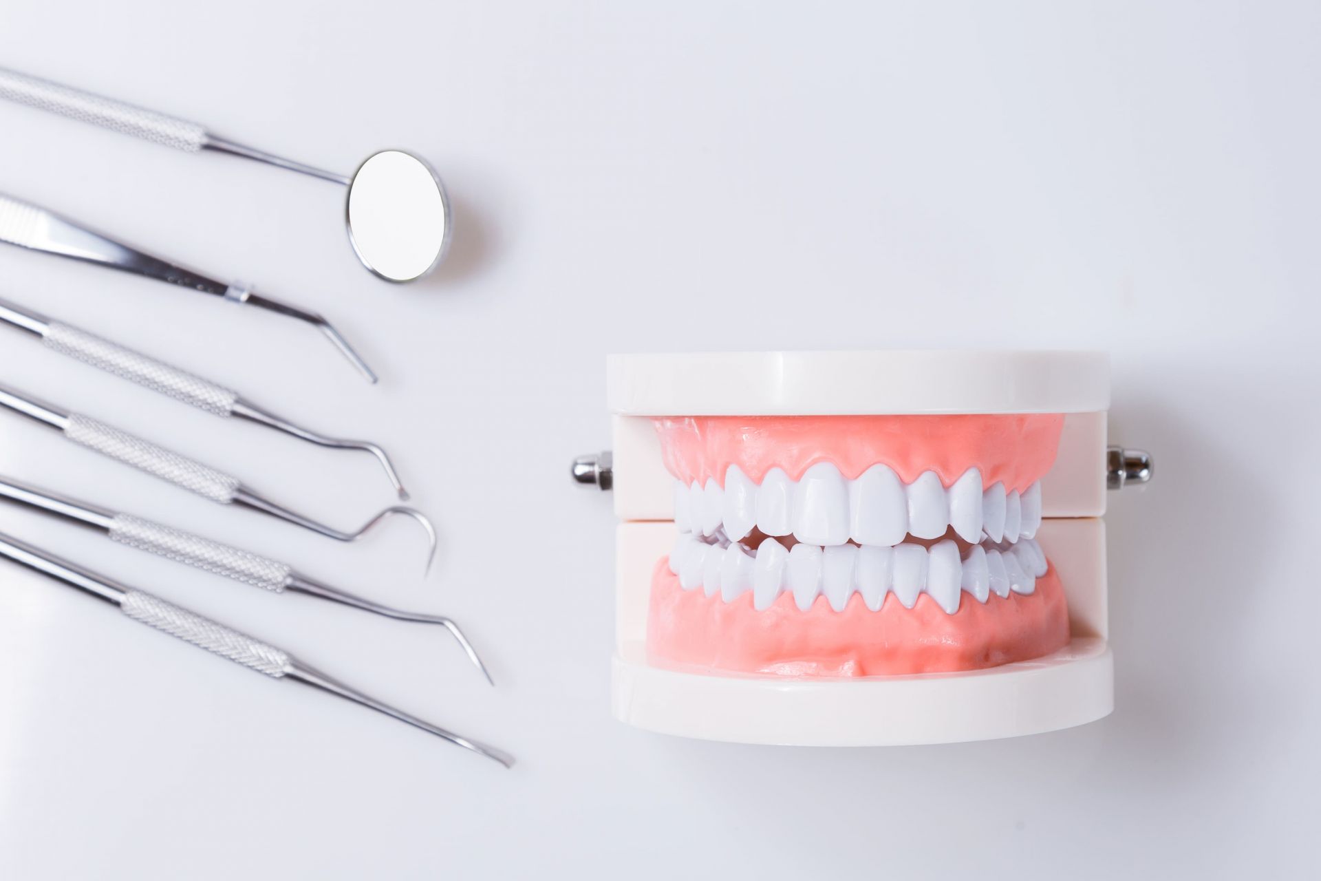 植牙前一定要注意的問題-白內障影響角膜塑形成功的3大因素報給你知！